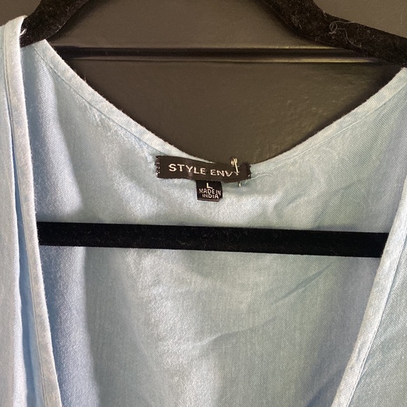 Women’s STYLE ENVY Light Denim Cap Sleeve Wrap Dress Sz L - Picture 3 of 5